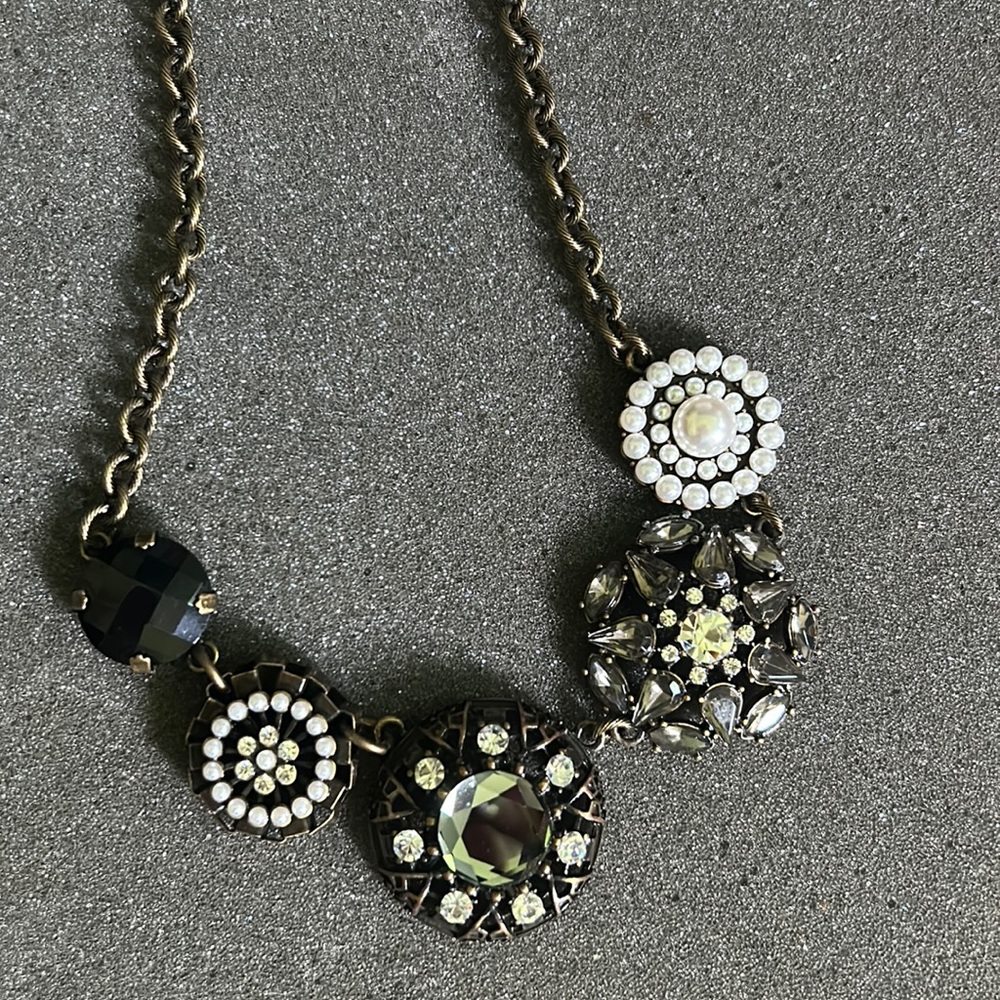 Lia Sophia 14” antique style beaded floral necklace